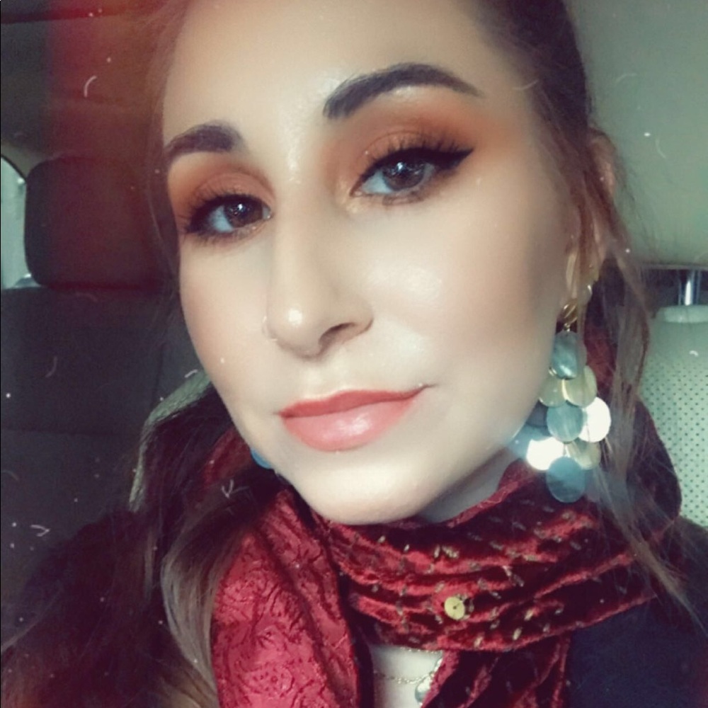 Meet your Posher, Corinna